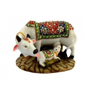 Cow And Calf Handcrafted Showpiece